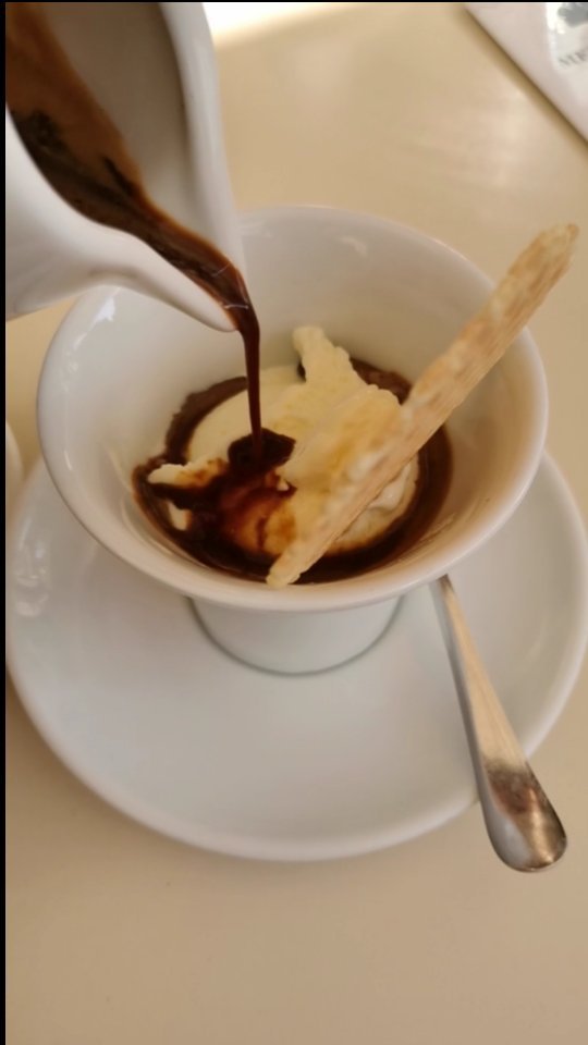 Beautiful memory in la bella Italia ❤️
@1938vittoria best Gelato & Granita in Verona

#bellaitalia #gelato #affogato #summer #verona #icecream #coffeelover #coffee #italy #summertime #italianstyle